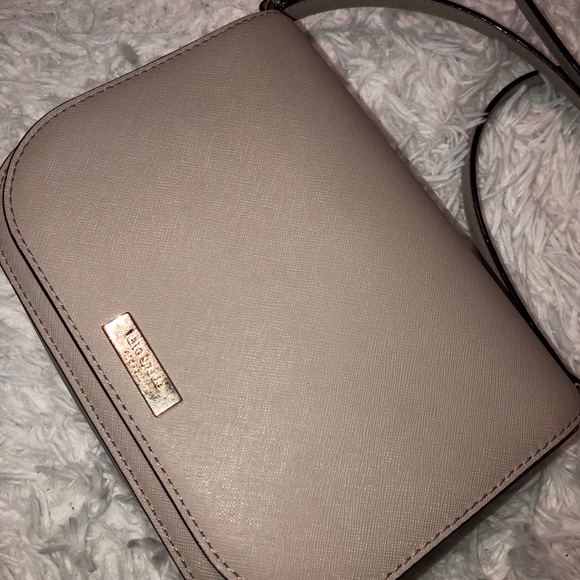 KATES SPADE crossbody purse ✨ - Picture 3 of 7